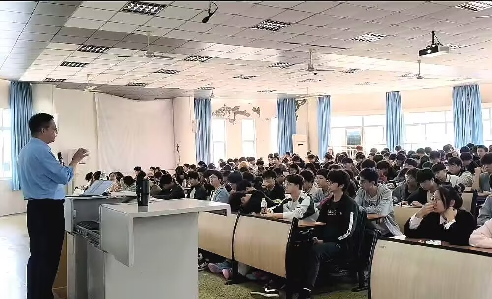 ayHC_1731911614729013734.png